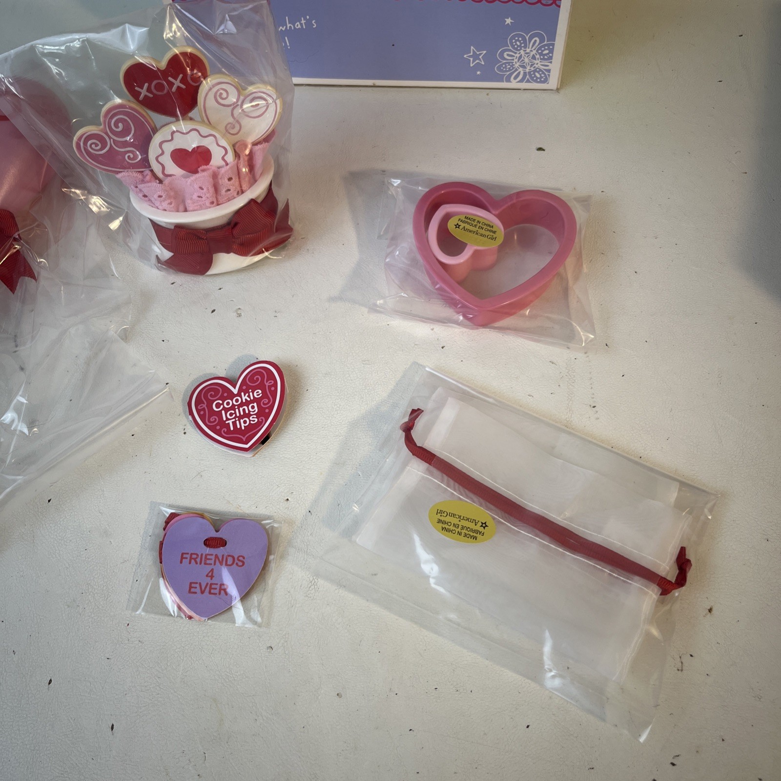 New In Box Retired American Girl Friends Are Sweet Set Valentine’s day