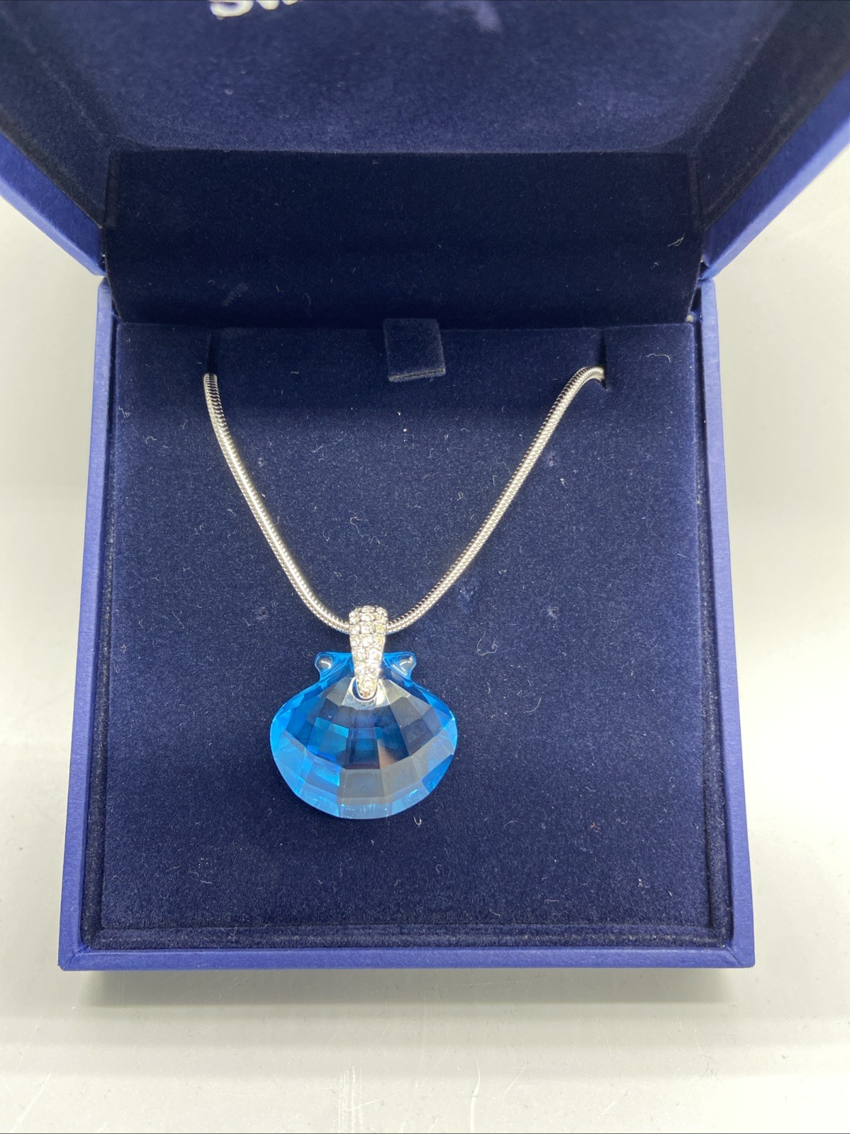Swarovski Crystal Rhodium Indico Pendant Necklace SCS Eternity 2006 1515556