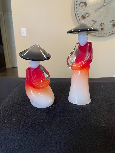 2 Murano Art Glass Chinese Figurines Red Orange White Umbre Black Hats 7.5x 5.5″