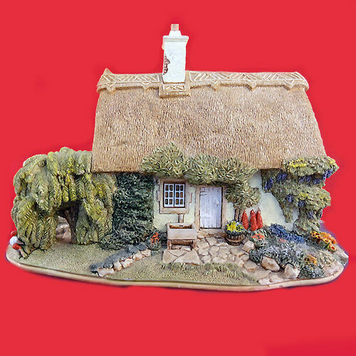 Lilliput Lane HALCYON DAYS hand painted NEW IN BOX 5.5″ tall made England L2047
