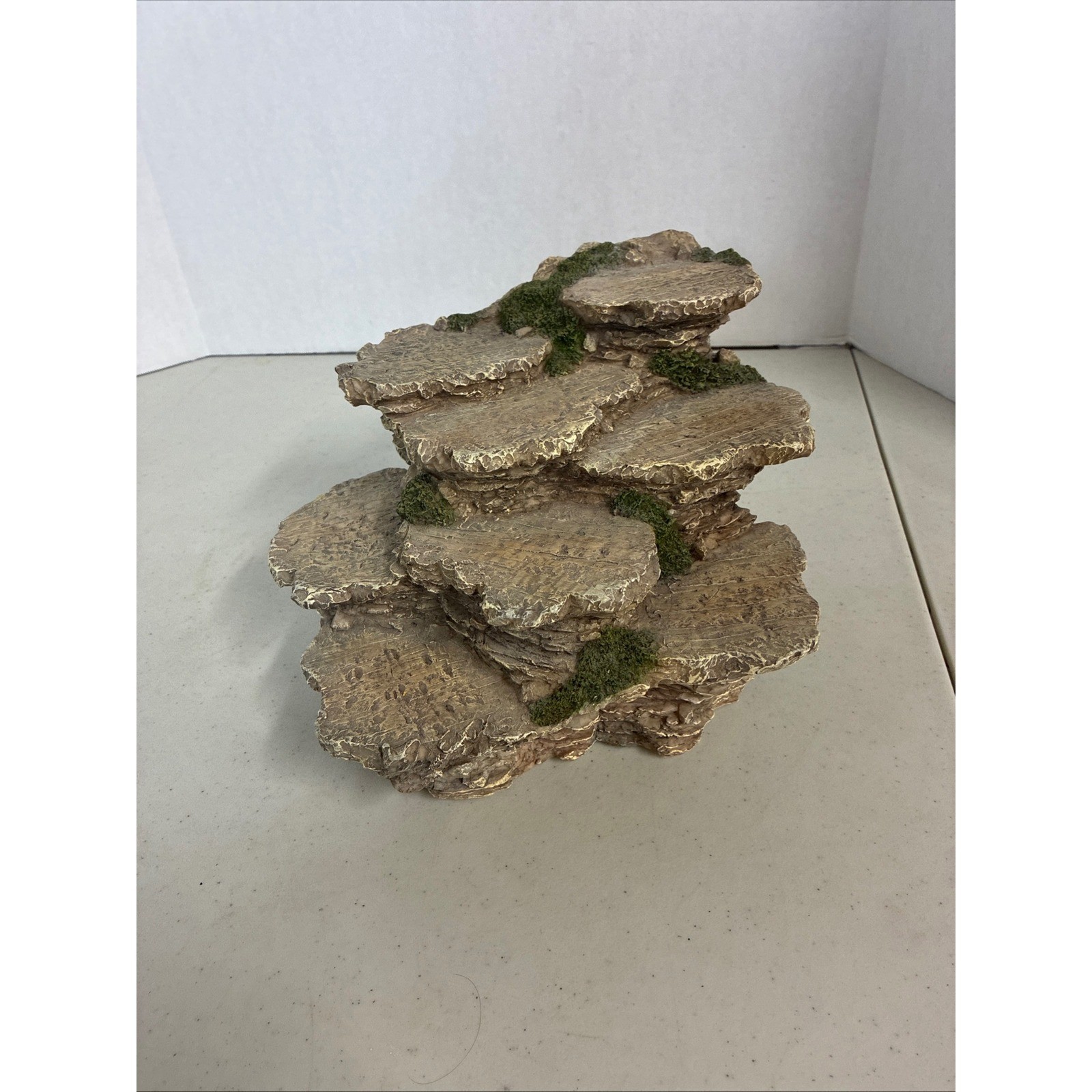 Boyds Bears & Friends Resin Rock Formation Tiered Display Base with Faux Moss