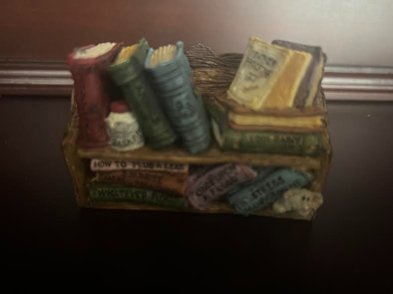Boyds Bears Noah’s Book Shelf F.o.B. Special Issue New in Box!
