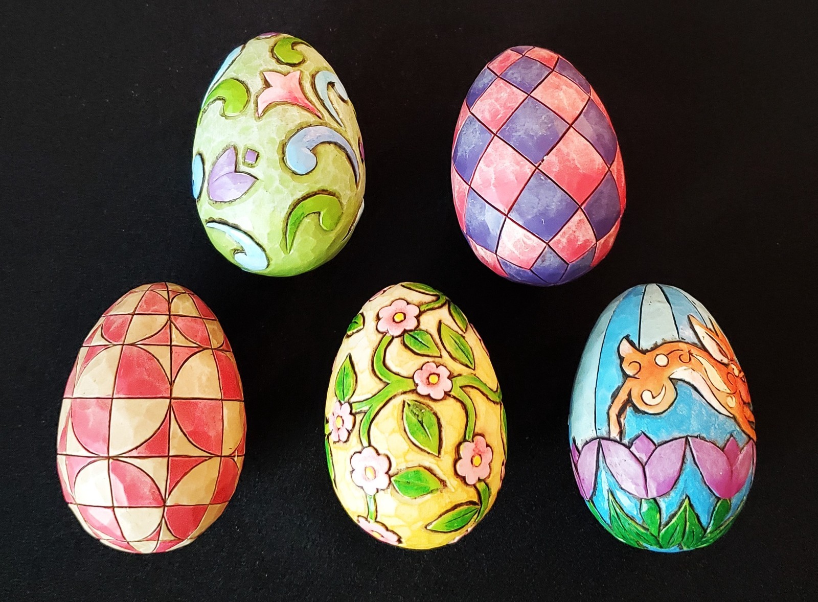 Jim Shore Heartwood Hunting Eggs Finding Joy Easter Basket with Eggs 4007945