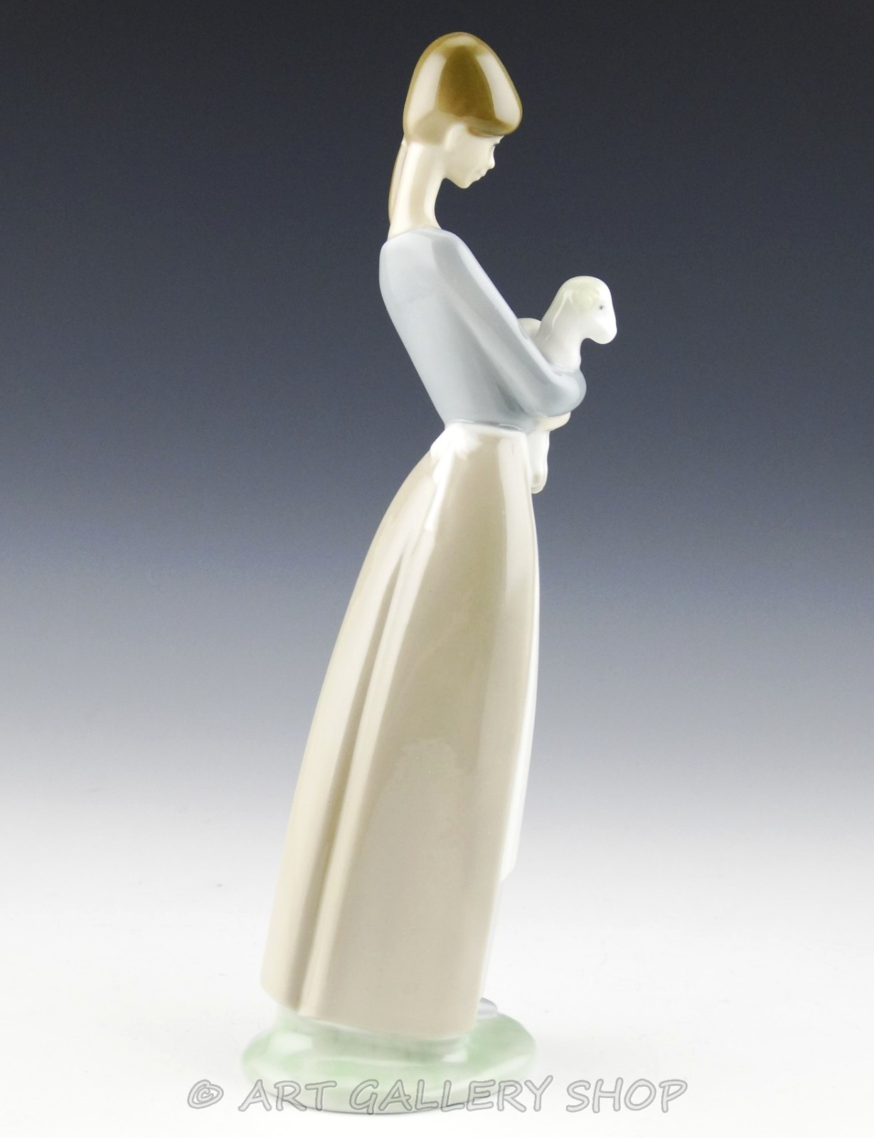 Lladro Figurine 10-3/8″ TALL GIRL WITH LAMB #4505 Retired Mint