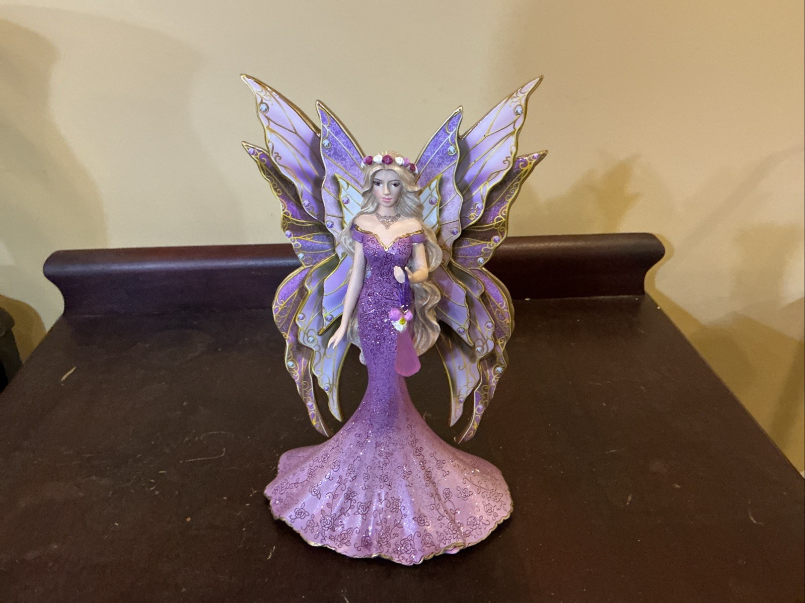 Serenity Of The Amethyst Mystic Crystal Spirits Sara Biddle Fairy Figure 9”