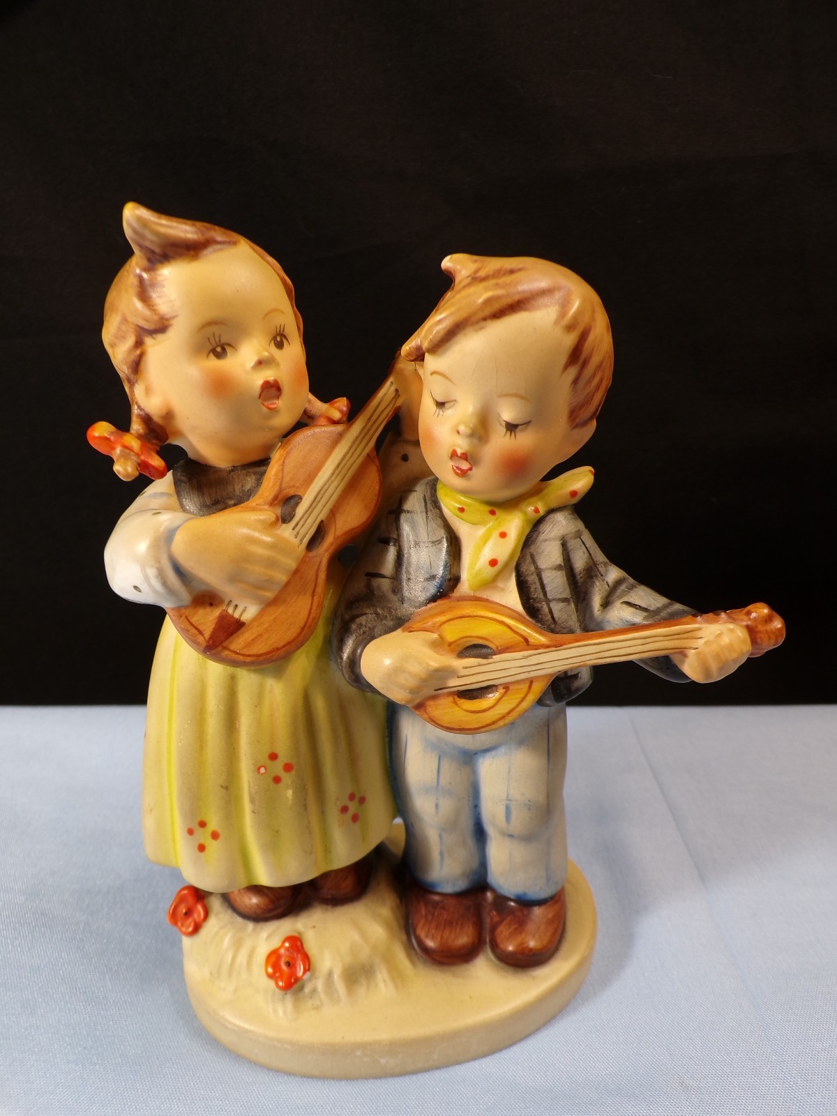 Goebel Hummel Figurine #150/0 Happy Days – TMK2