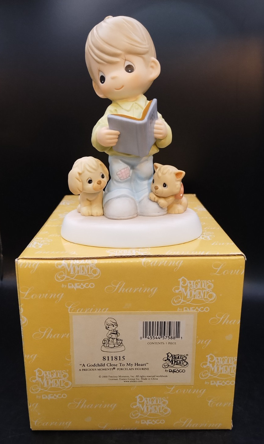 Precious Moments Figurine “A Godchild Close to My Heart” #811815 NIB 2000