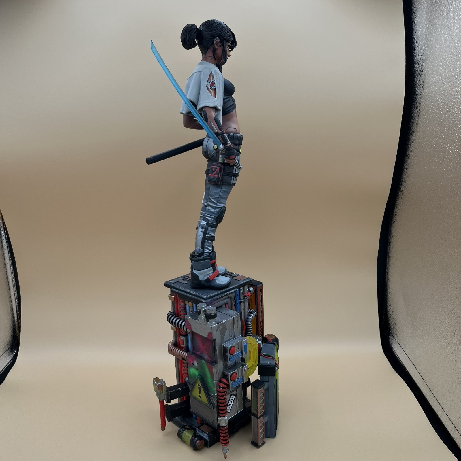 Cyberpunk techno Samuri Hand‑Painted Figurine/Statue/Model/Shelf/Room Decor