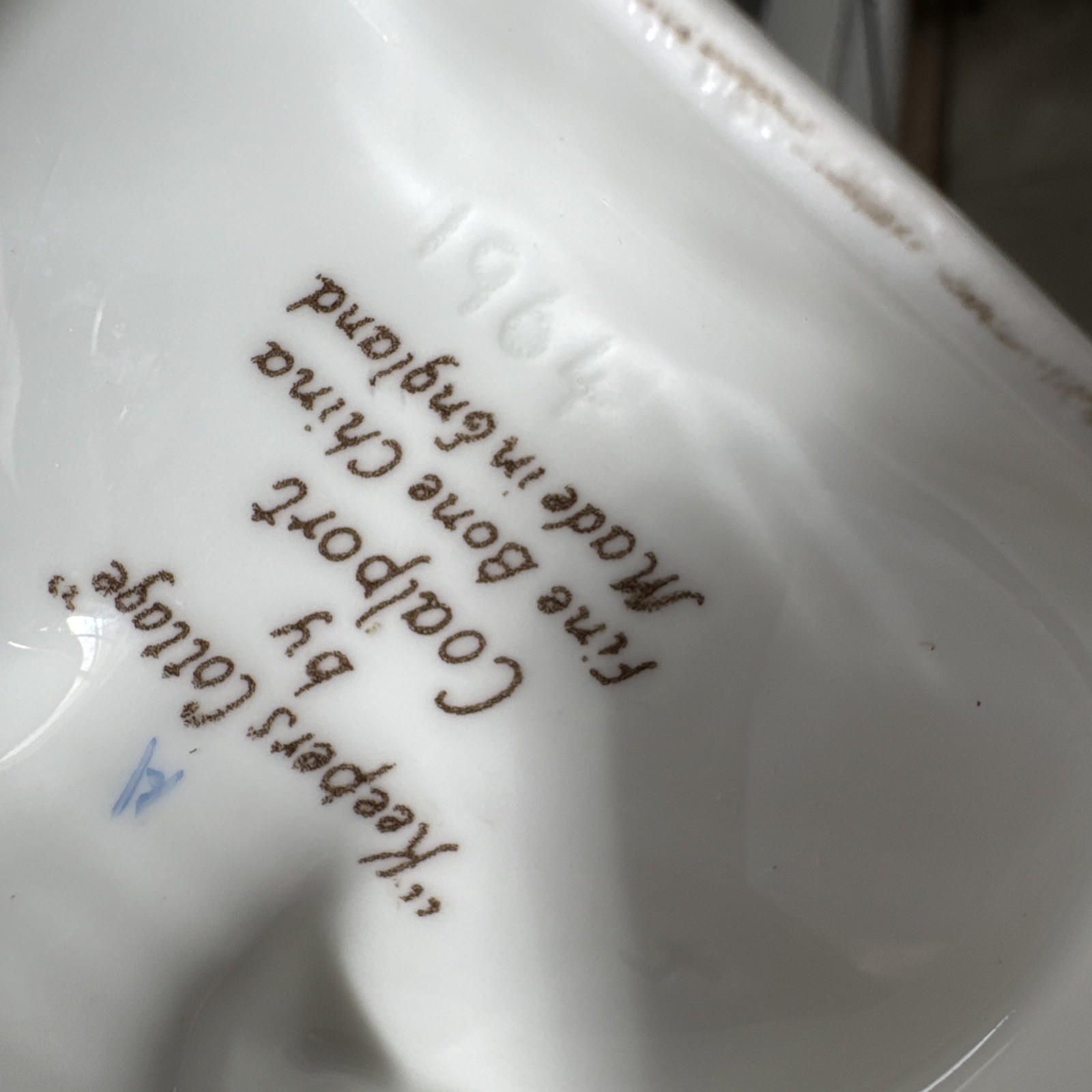 Coalport Keepers Cottage Fine Bone China Made In England 3.5 In