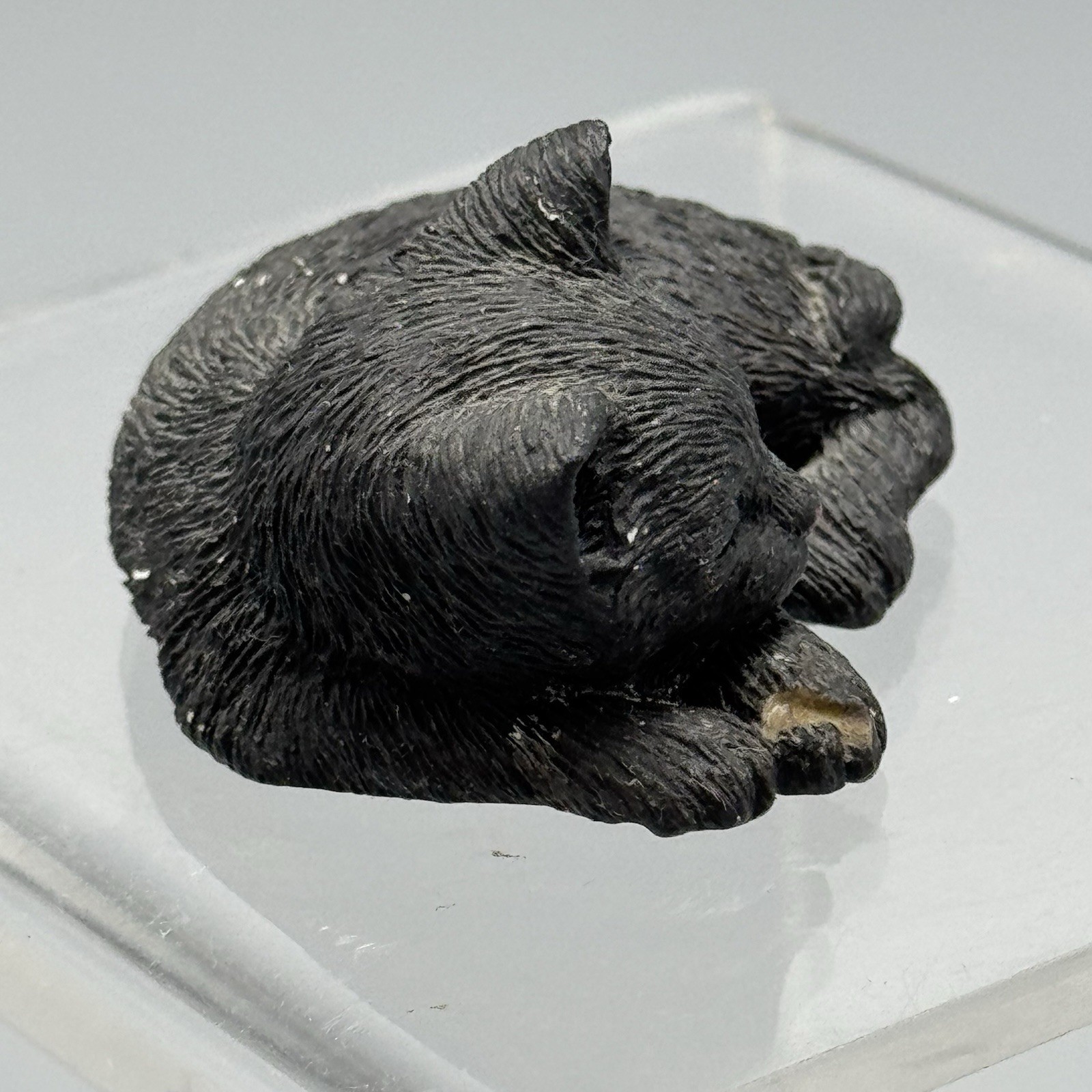 Vintage Sandicast Black Sleeping Cat Kitten 1986 Brue REPAIRED 2.25 in Long