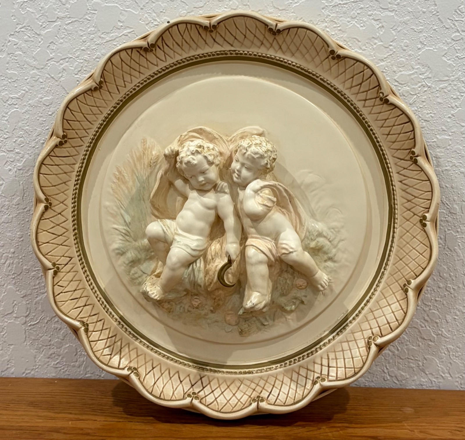 VTG Alexander Backer Chalkware Cherubs Raised Relief Scalloped Wall Plaque