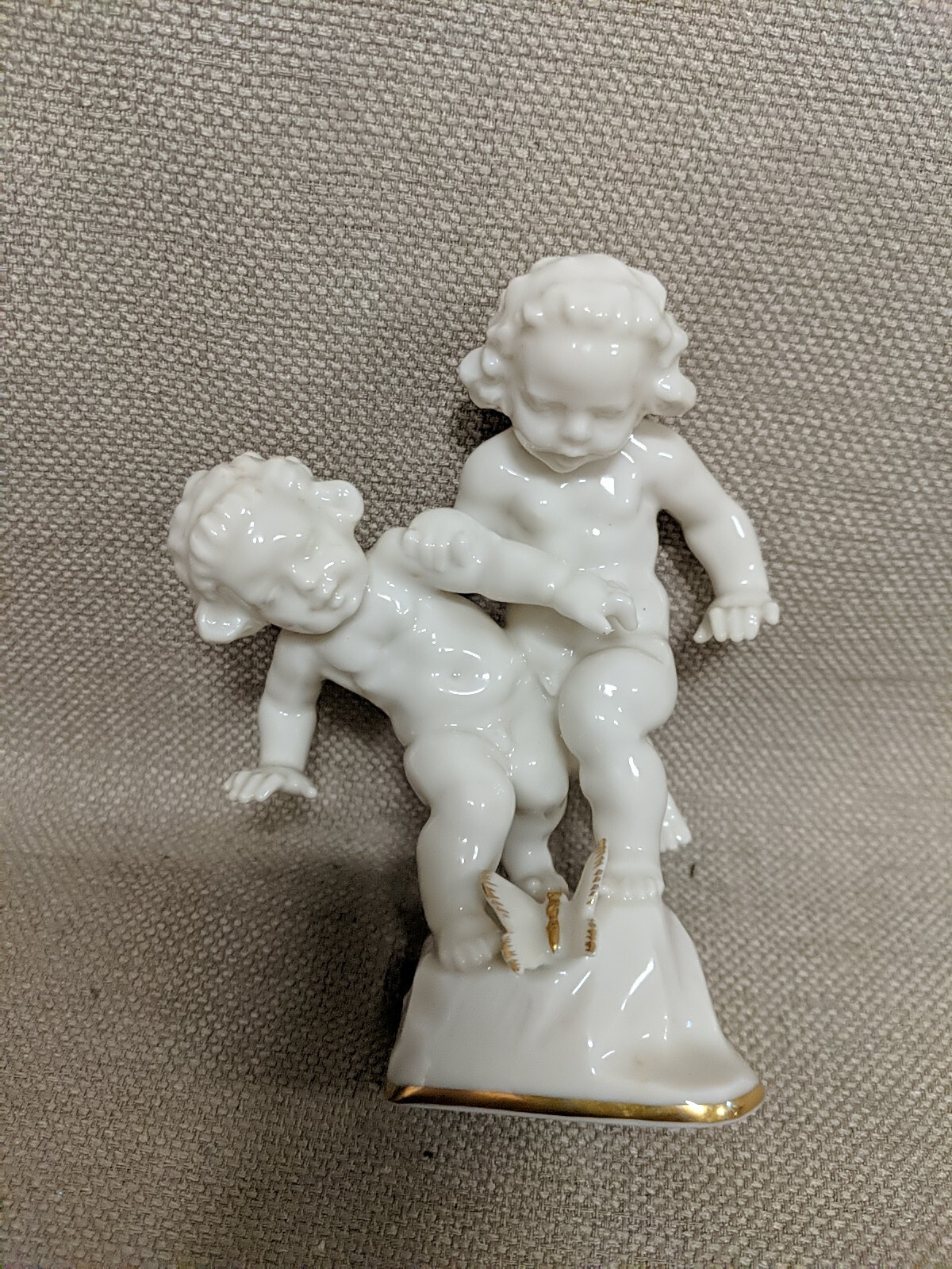 2 Hutschenreuther Selb Germany Porcelain Cherubs w/ Butterflies Figurines