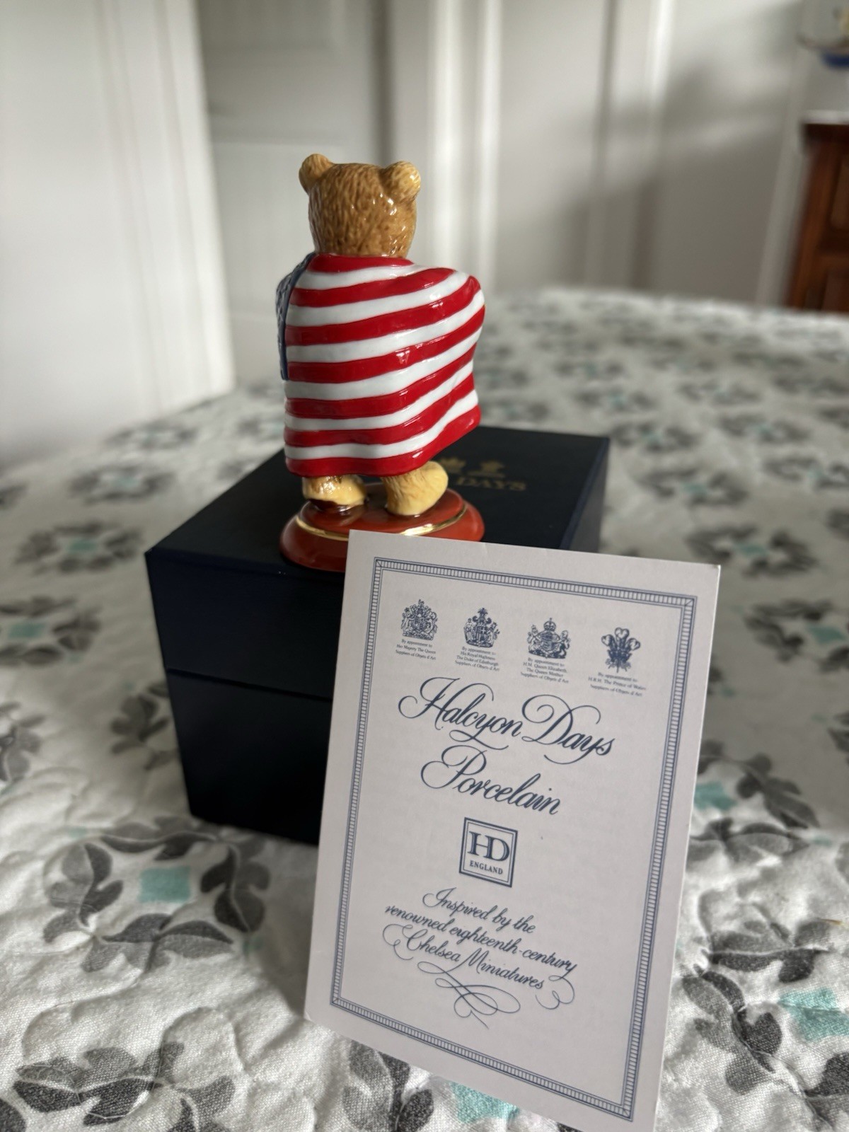 Halcyon Days Figurine American Teddy Bear Boxer 2012 W/Box And Booklet