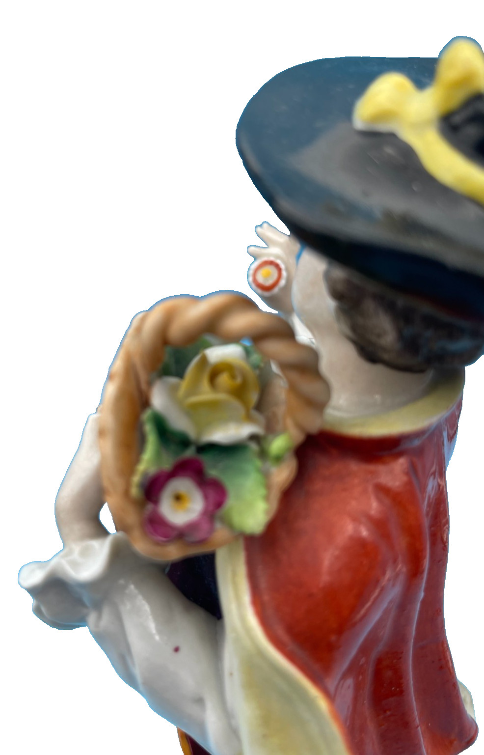 Beautiful Sitzendorf Couple Man w/Flowers In a Basket & In Woman’s Apron