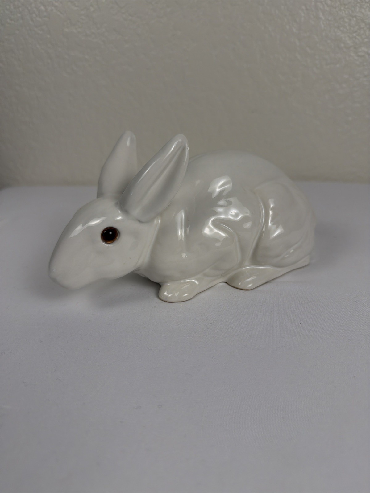 Vintage Tailored Tiles White Rabbit Figurine Taiwan TT Marked Easter Bunny 1984