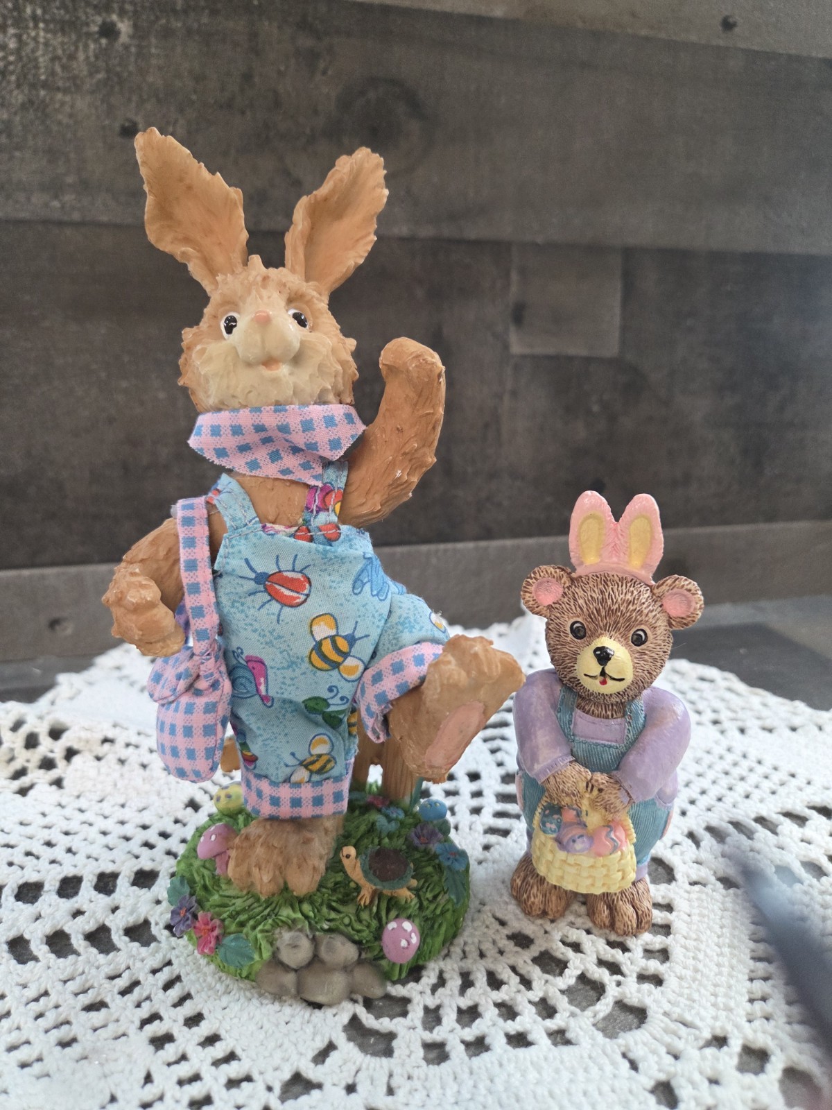 Resin Figure A Rabbit In Overalls and A Small Bear (Claire’s 97) In Bunny Ears