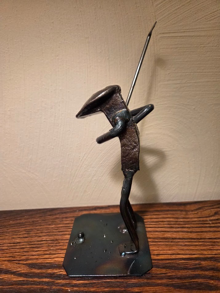 Metal Golfer Sculpture Figurine Minimalist Iron Art Golf Player Statue Decor 8″