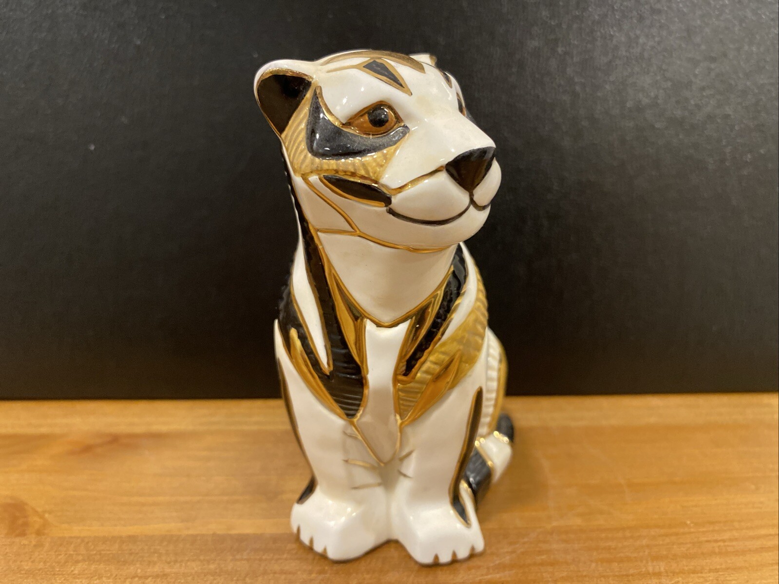 White Tiger Figurine FG3031 Abstract Pottery Gold Trim Jungle Sitting Tiger 2002