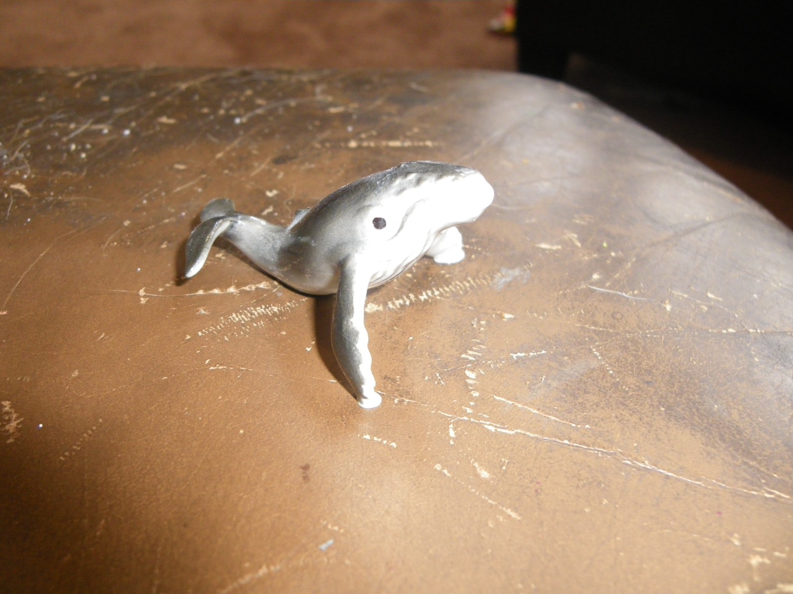 Vintage Hagen Renaker Ceramic Miniature Figurine Humpback Whale Nose Up