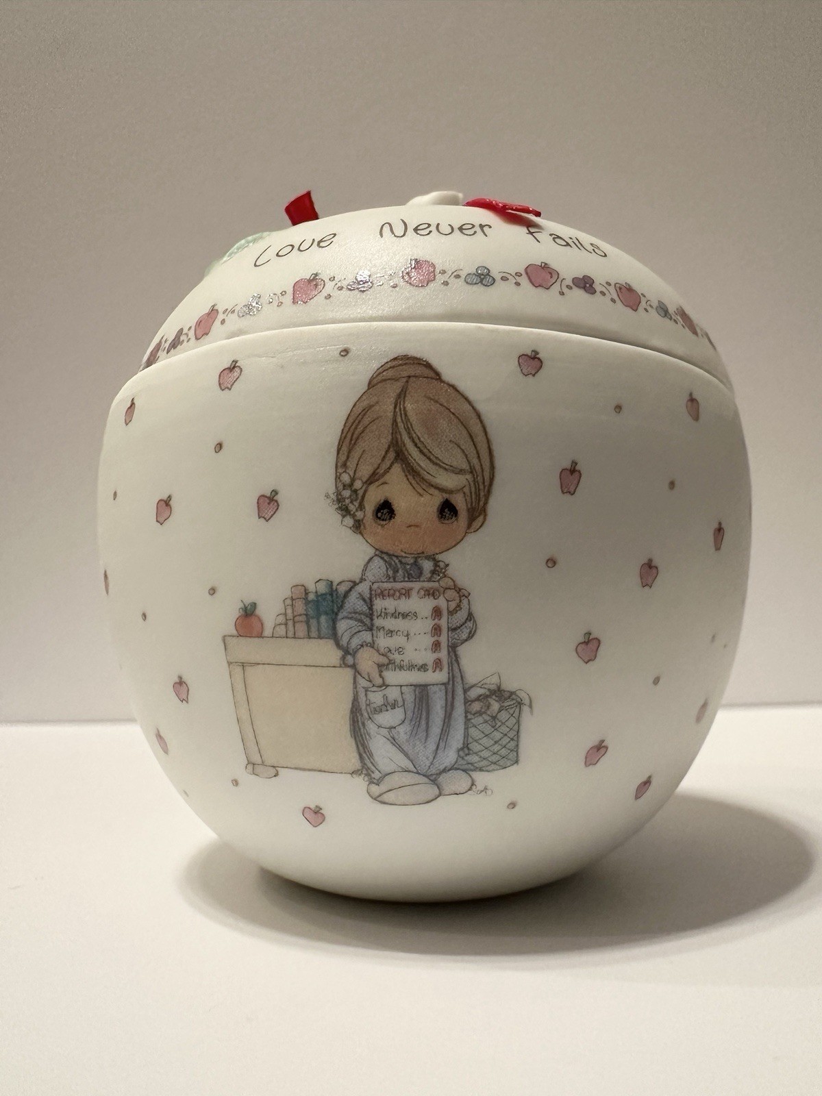 Vtg Precious Moments 1993 “Love Never Fails” Teacher W/ Grades Apple Shaped Box