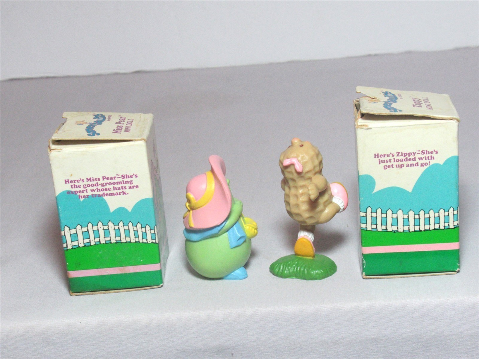 Vtg 80s Orig Box Avon Somersaults Mini PVC Figurines Zippy & Miss Pear