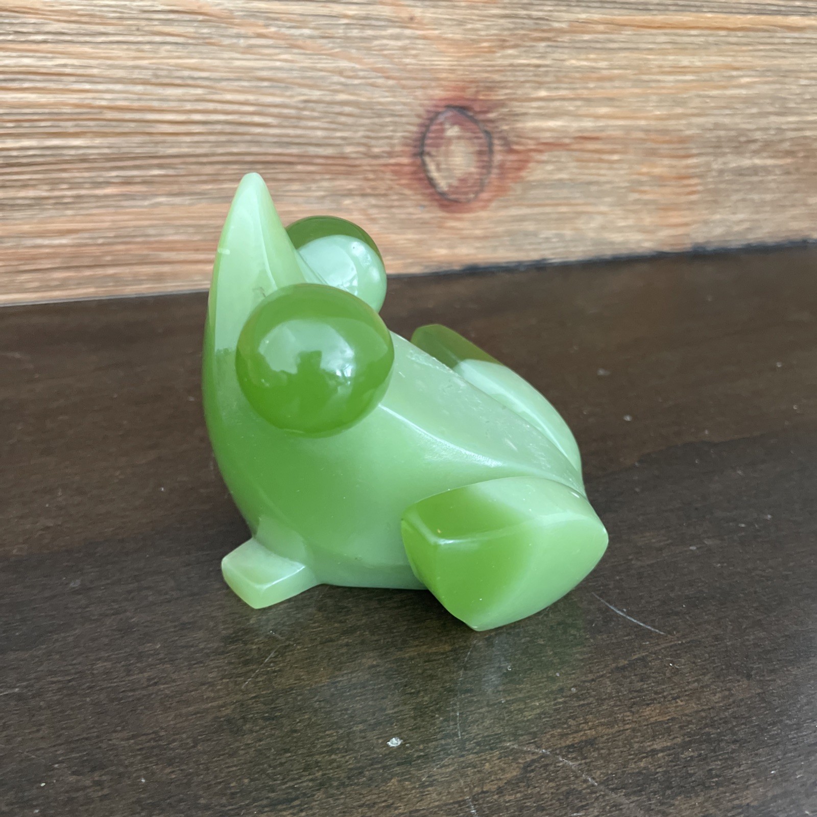 Vintage Italian Faux Jade Green Tree Frog Sculpture Realism Cute
