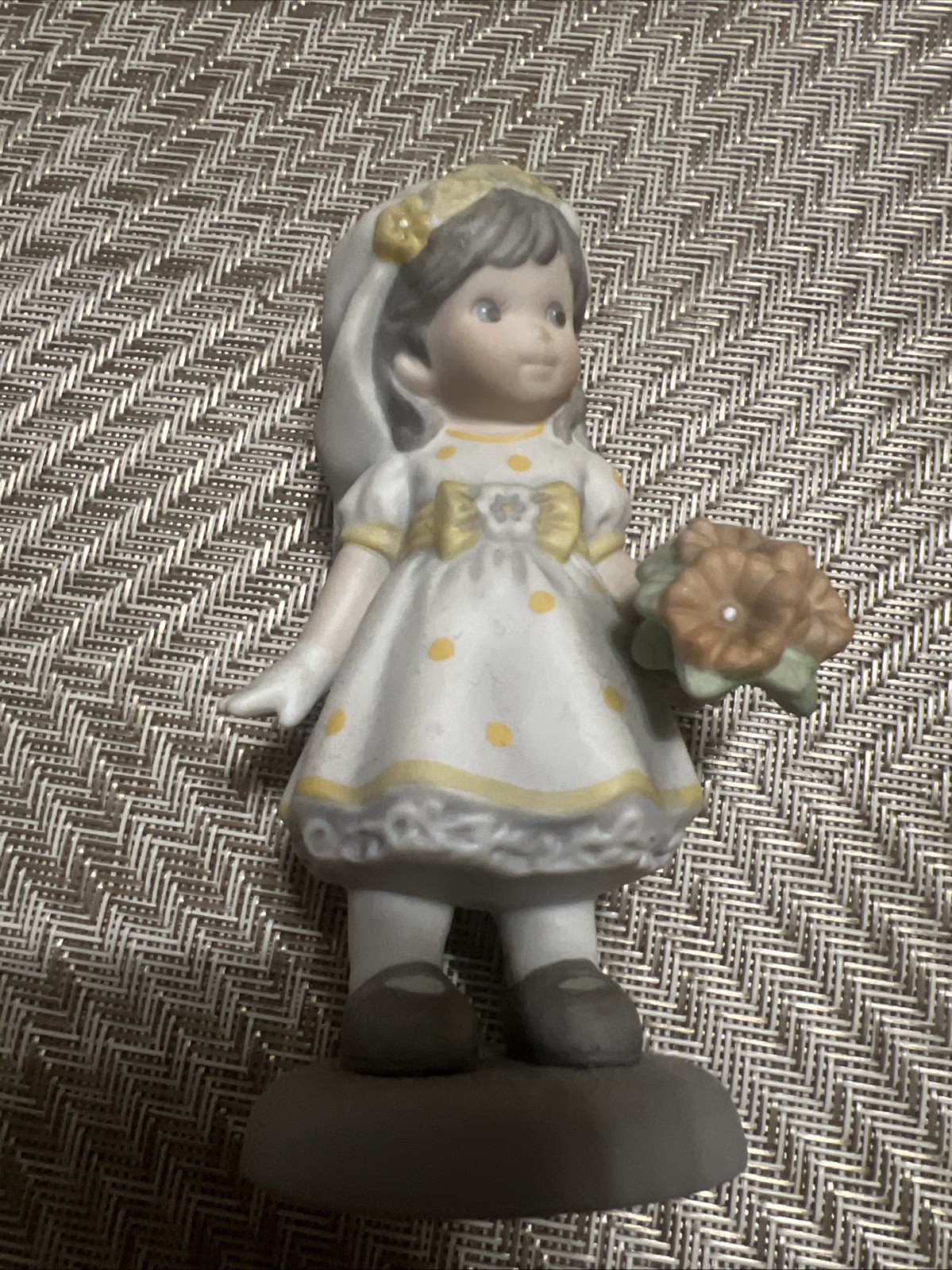Figurine Statues