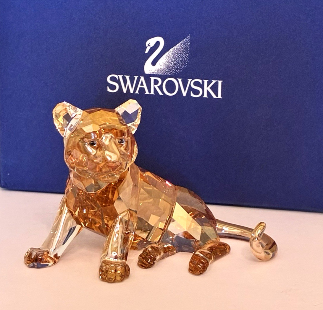 Swarovski Tiger Cub Sitting SCS 2010 Annual Limited Edition 1016678 Box COA