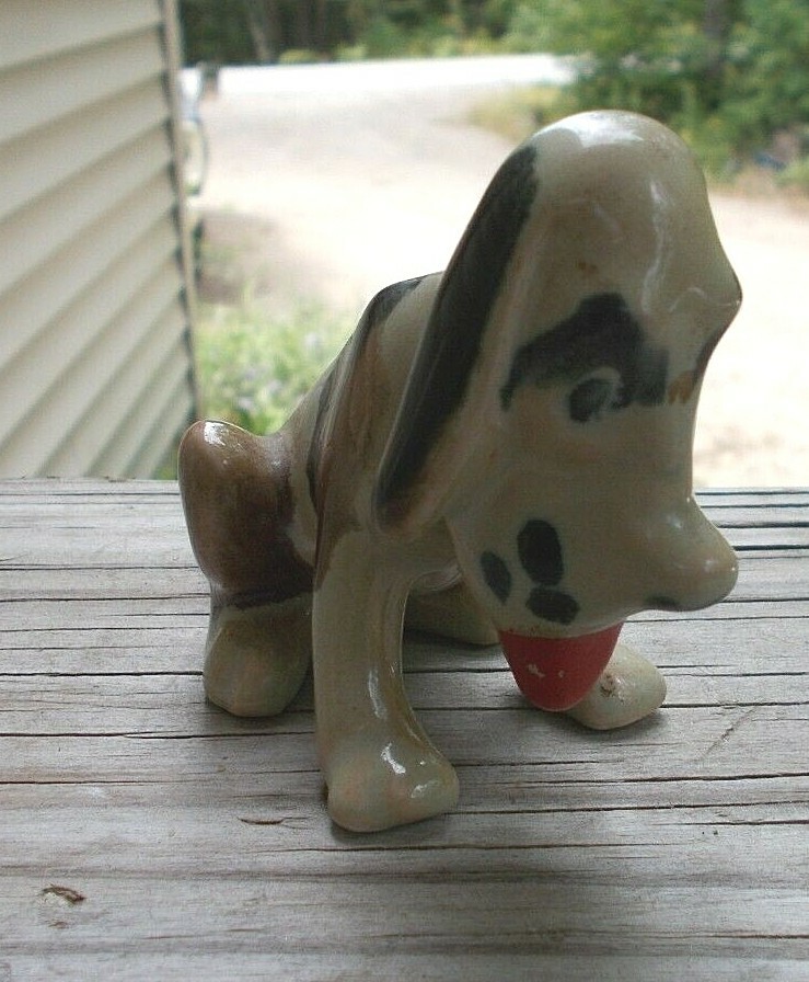 VTG Porcelain Figurine Dog Blood Hound Basset Beagle 3 ” tall Tongue hanging out