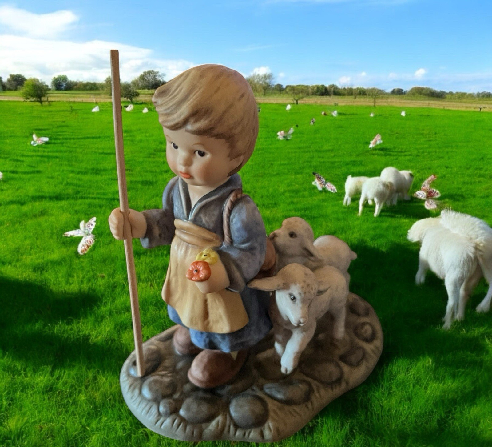 Goebel O Come All Ye Faithful Young Boy Shepherd Figurine 1997 BH 51 Vintage