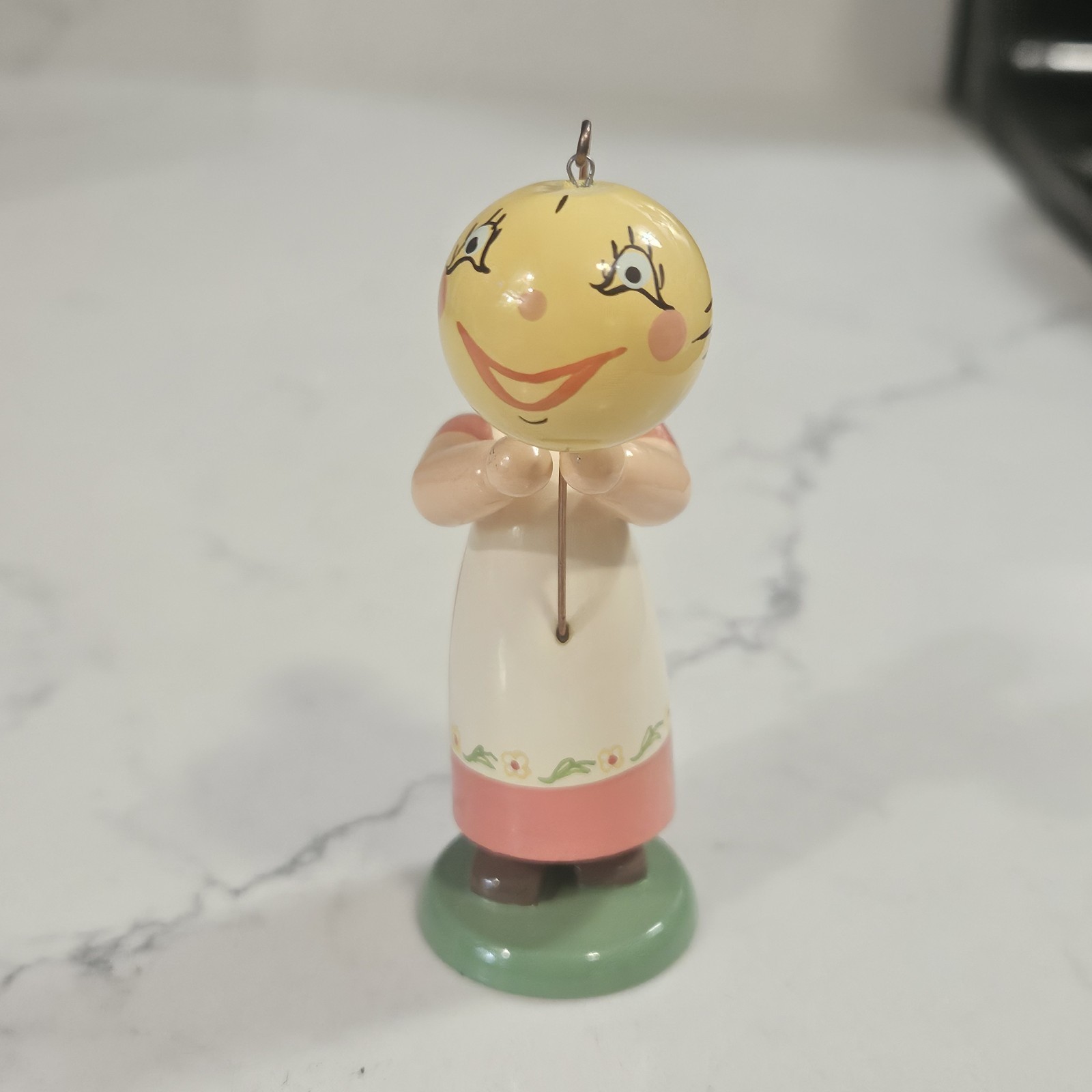 Vintage ERZGEBIRGE GERMANY GIrl w/ Face BALLOON Wooden FIGURE