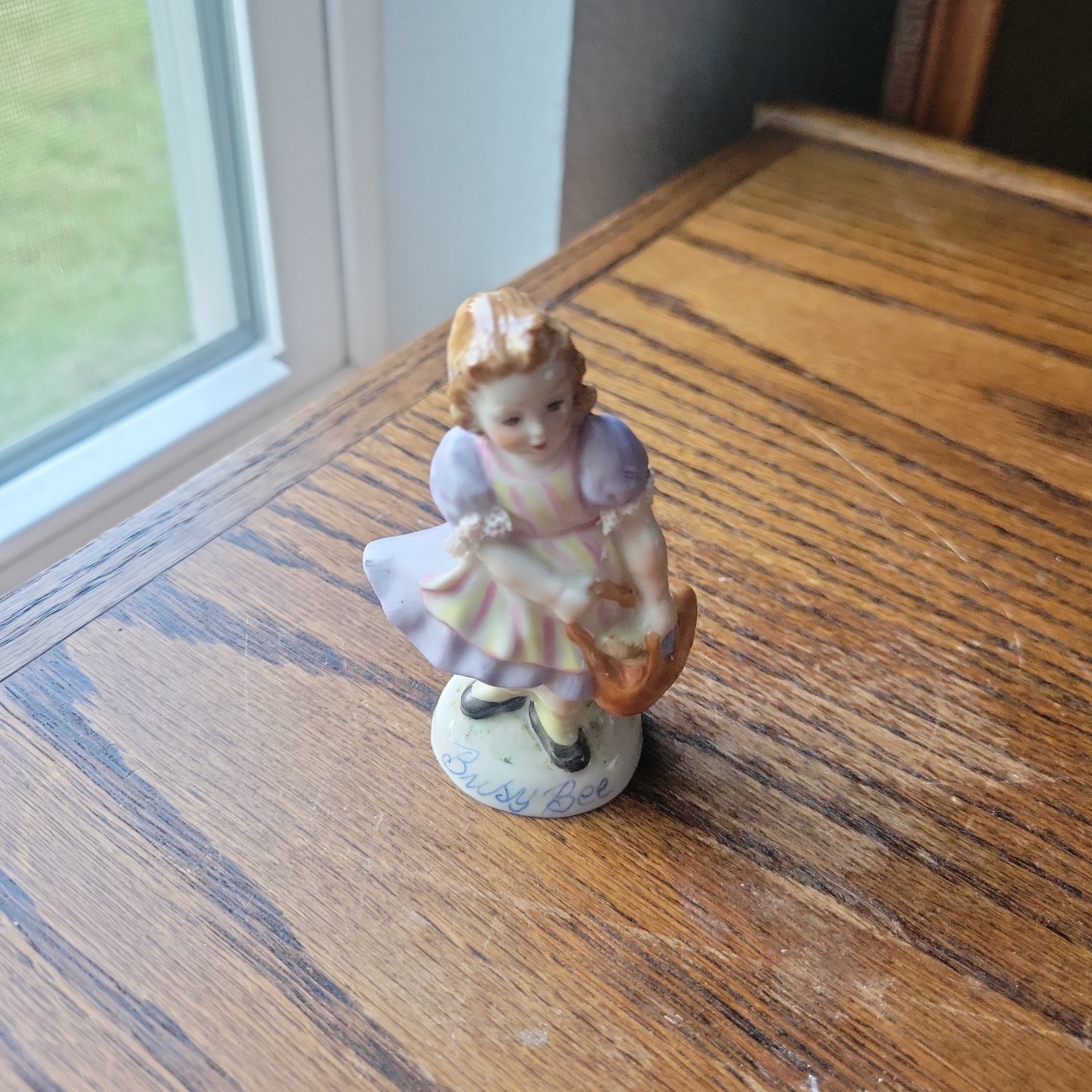 Muller-Volkstedt MV Irish Dresden “Busy Bee” Porcelain Figurine Girl 3.25″ Tall