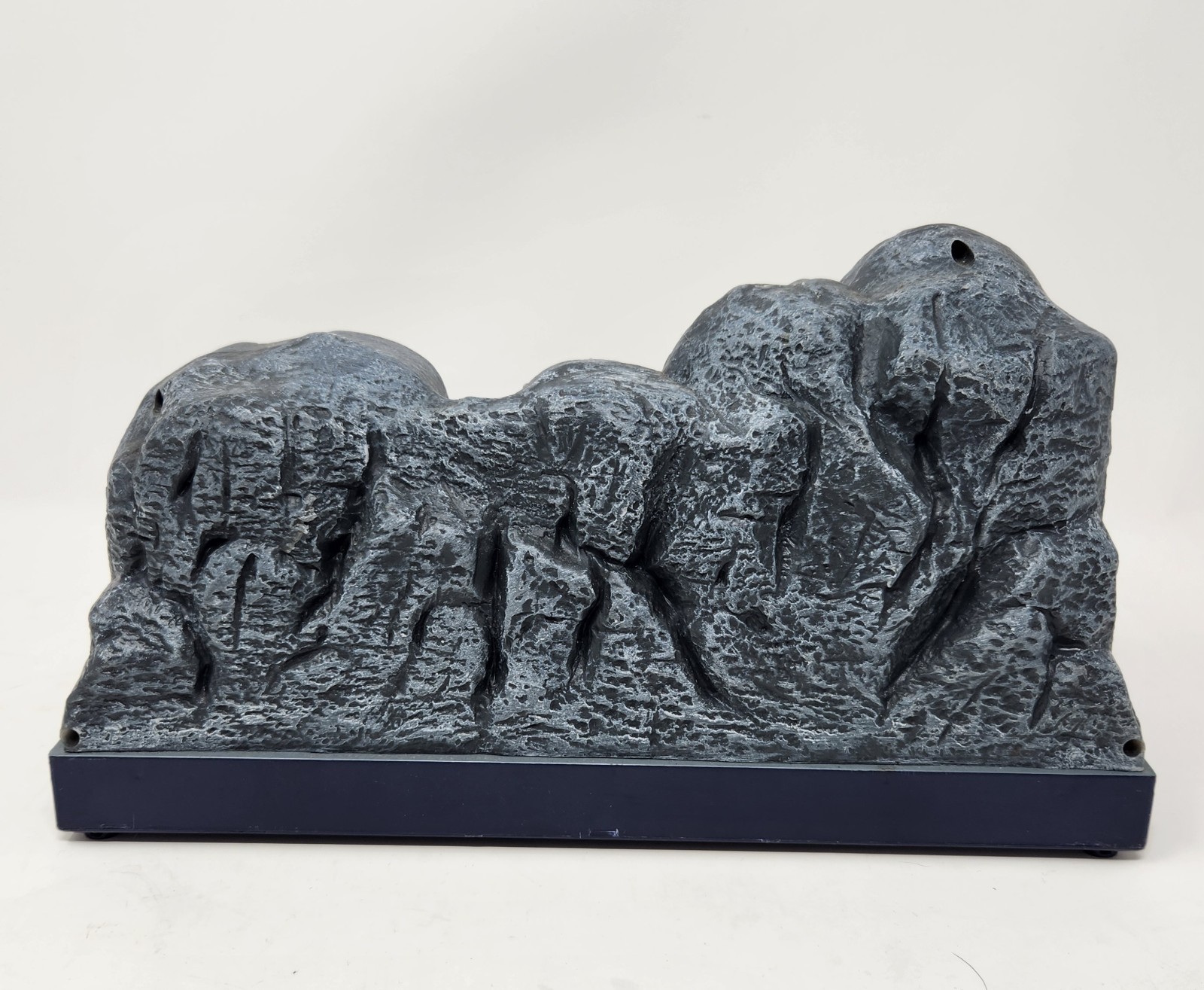 Singing Mt Rushmore “God Bless The USA” Lights Sounds Plastic Statue 4th Of July