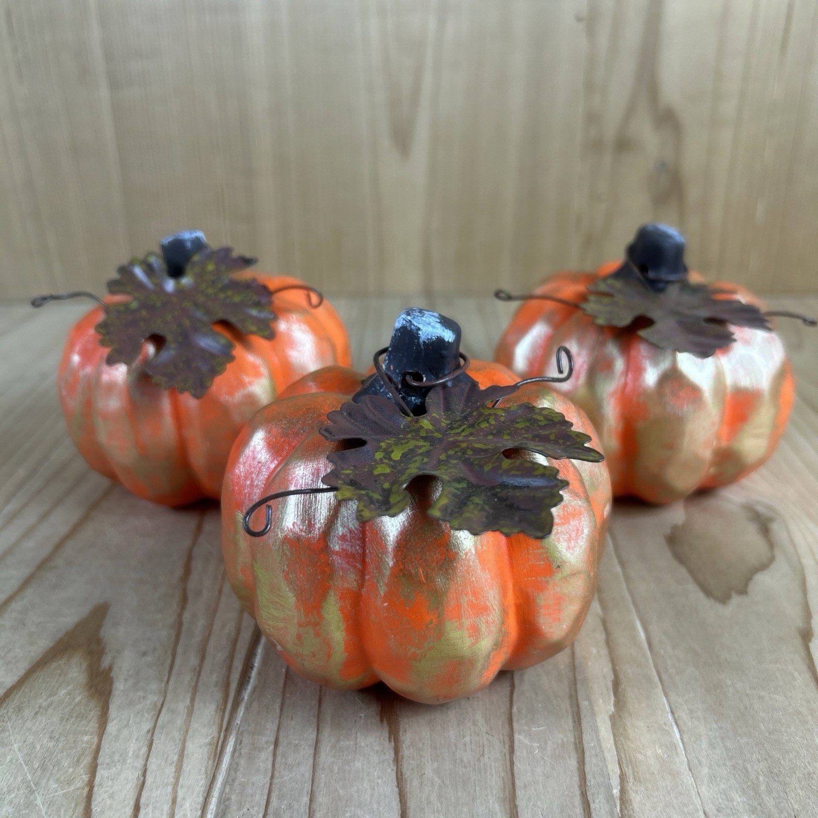 Pumpkin Figurine Set Of 3 Orange Gold Ceramic Metal Leaf Vine Fall Harvest 4×3”