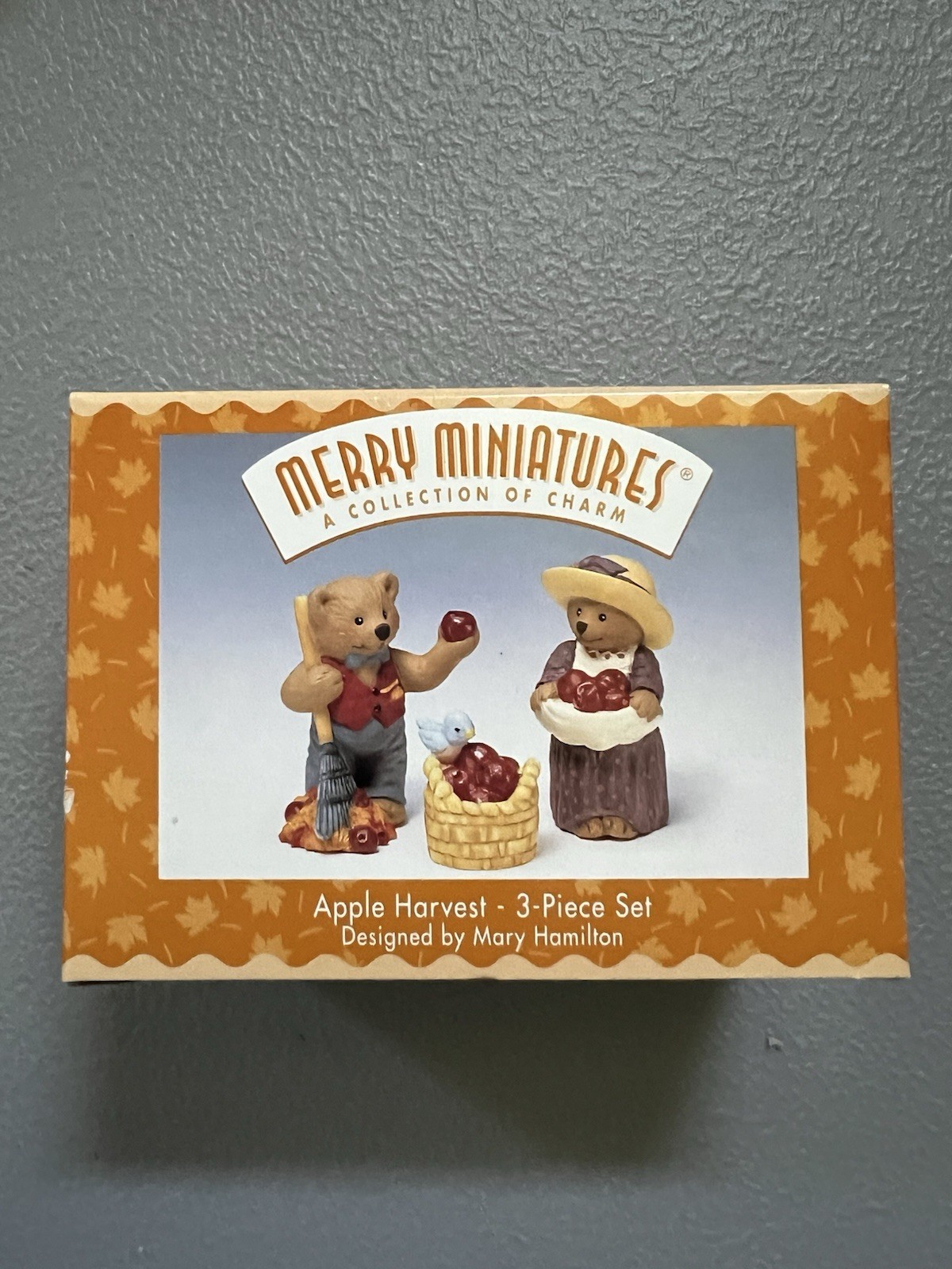 Hallmark Merry Miniatures Apple Harvest 3 Pc Set 1997 Bears MIB Autumn Fall