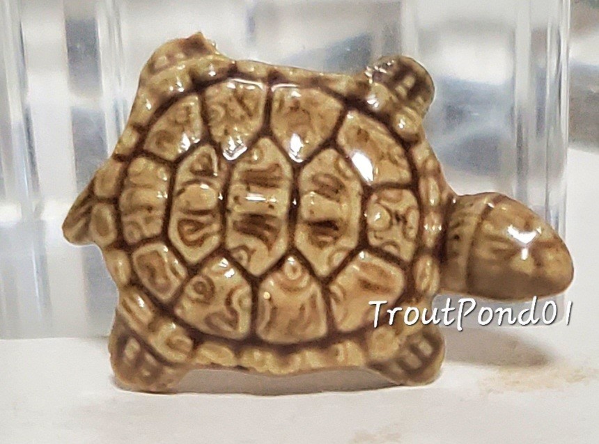 Wade Whimsies Terrapin Turtle Recessed Canadian Red Rose Tea Promo 1967 Brown