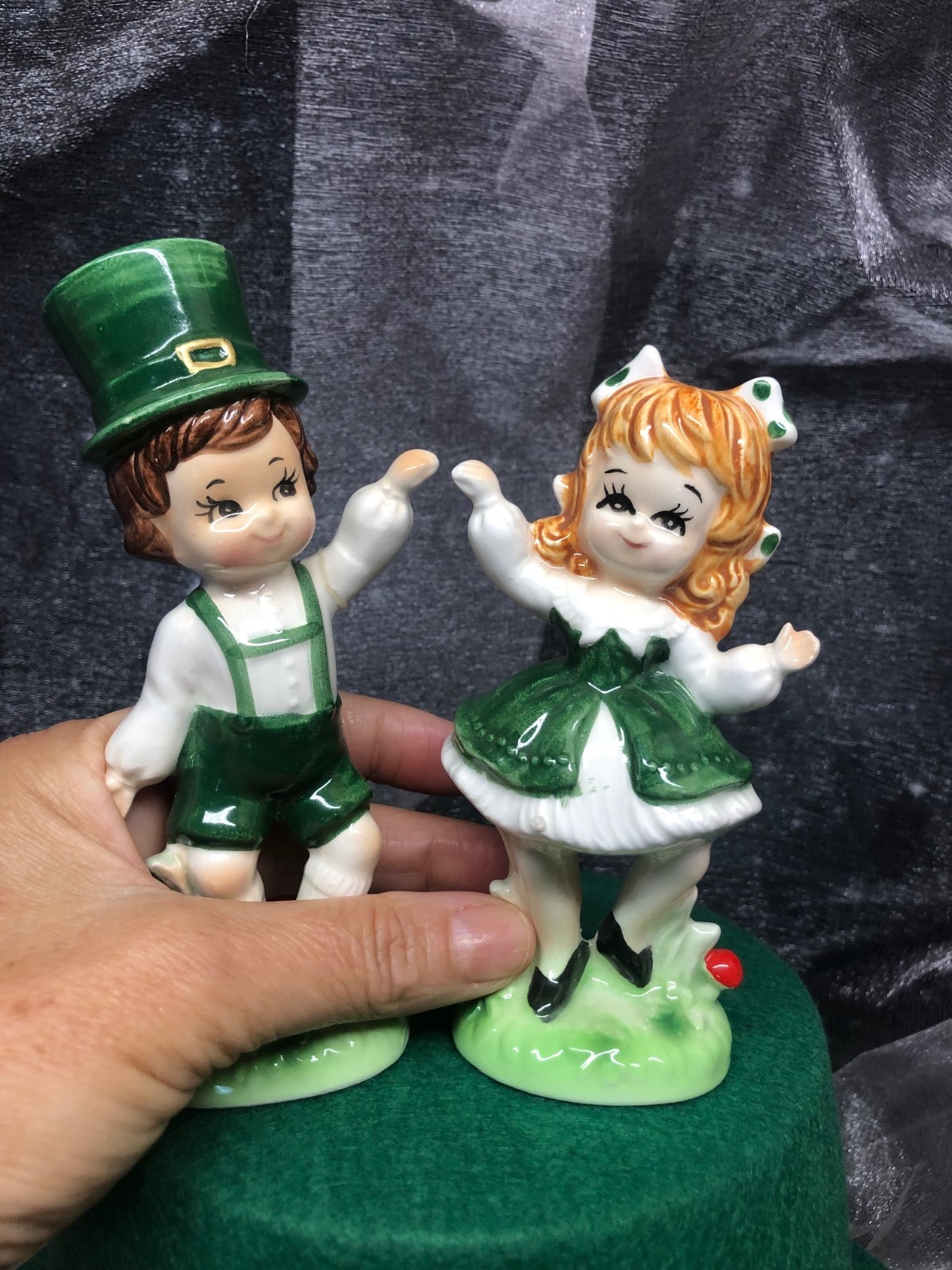 VTG LEFTON St Patrick’s Day Irish Girl Boy Figurine Leprechaun Dancing Kissing 2
