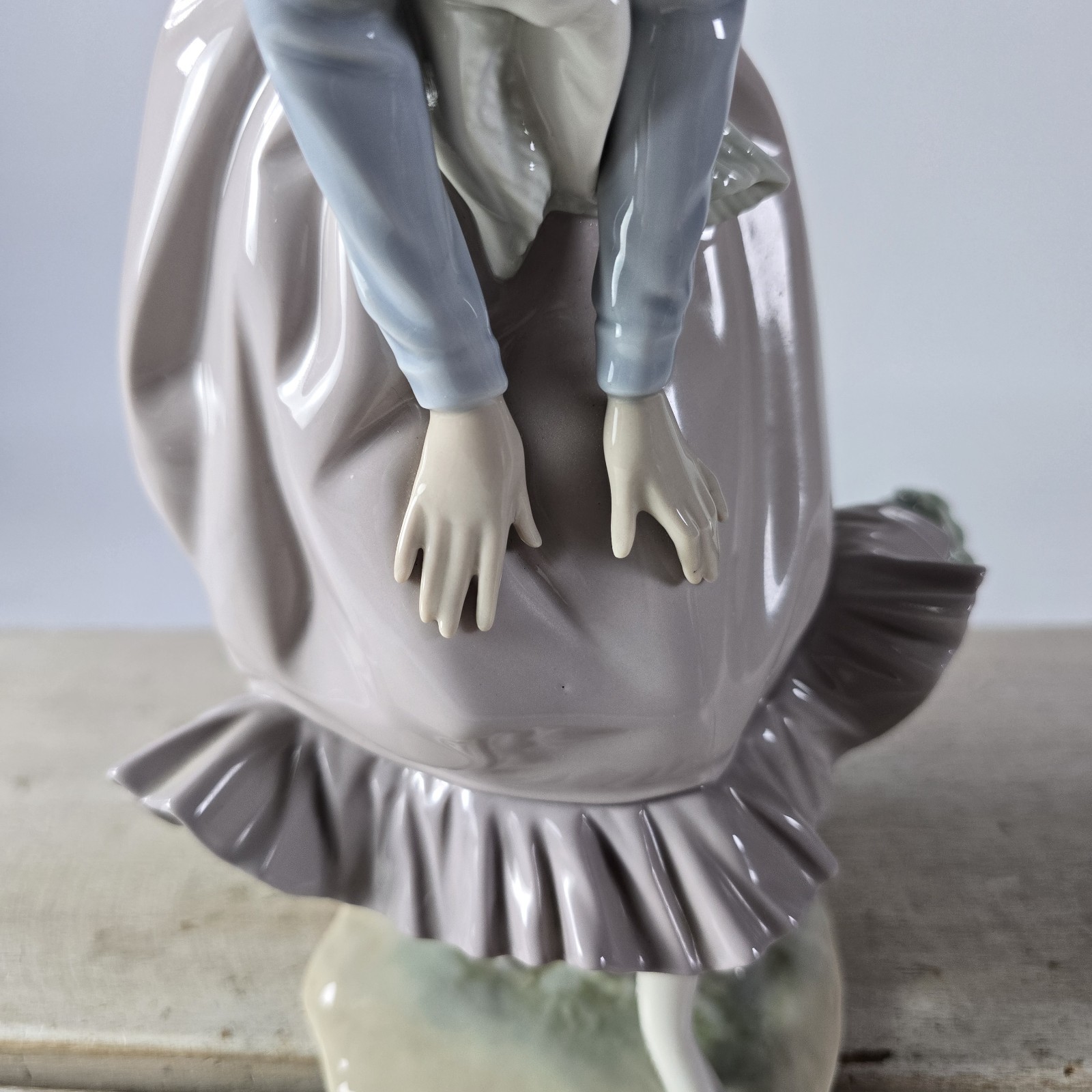 Rare Large Lladro 5061 March Winds – Excellent Condition