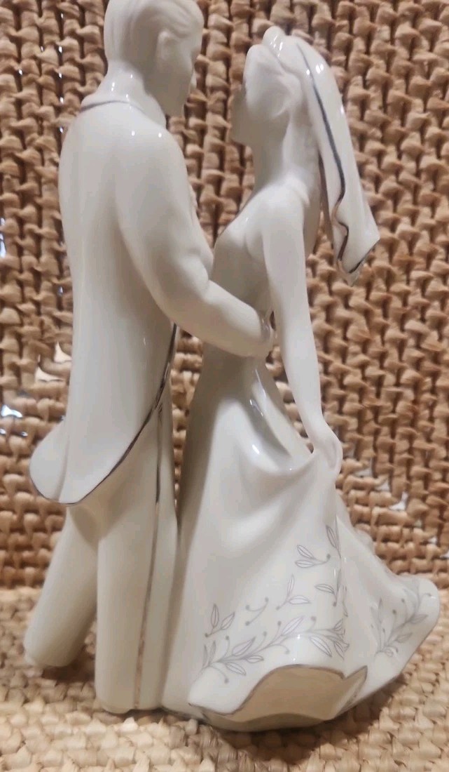 Lenox Wedding Promises First Dance Cake Topper Figurine~excellent Condition