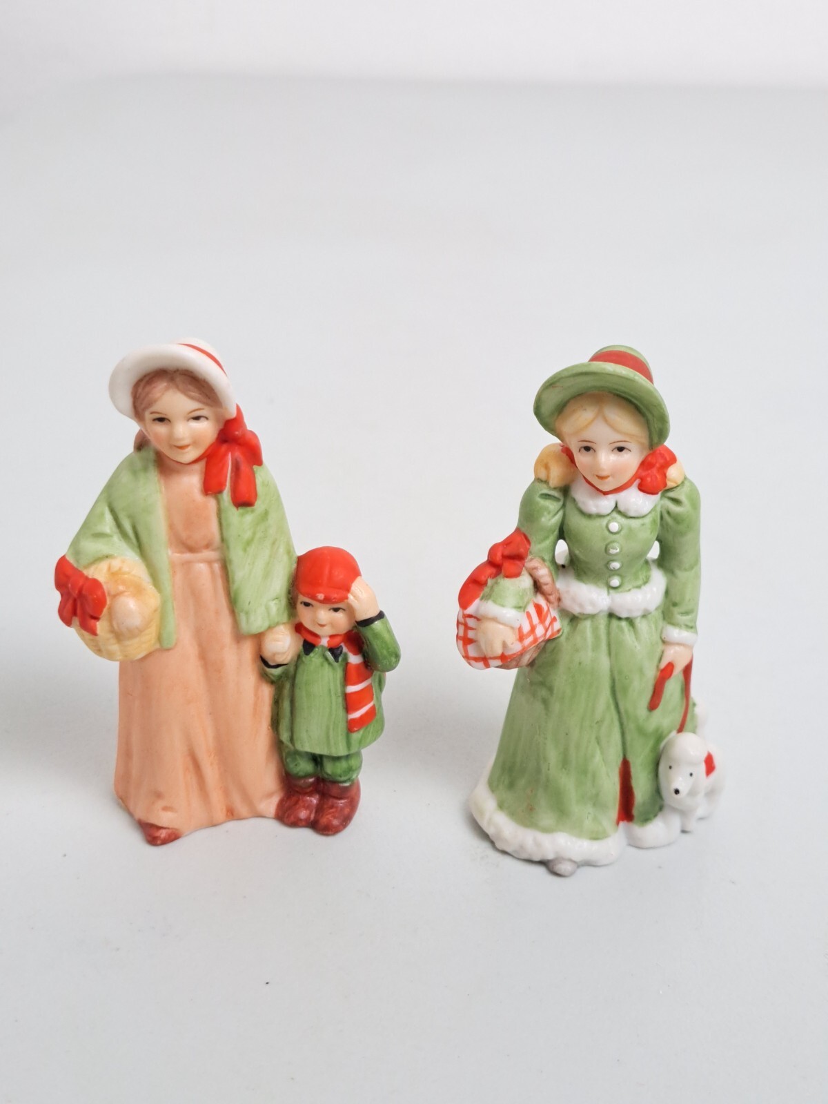 Vintage 1986 Pair of 2 Women LEFTON Victorian Village Porcelain Figurines