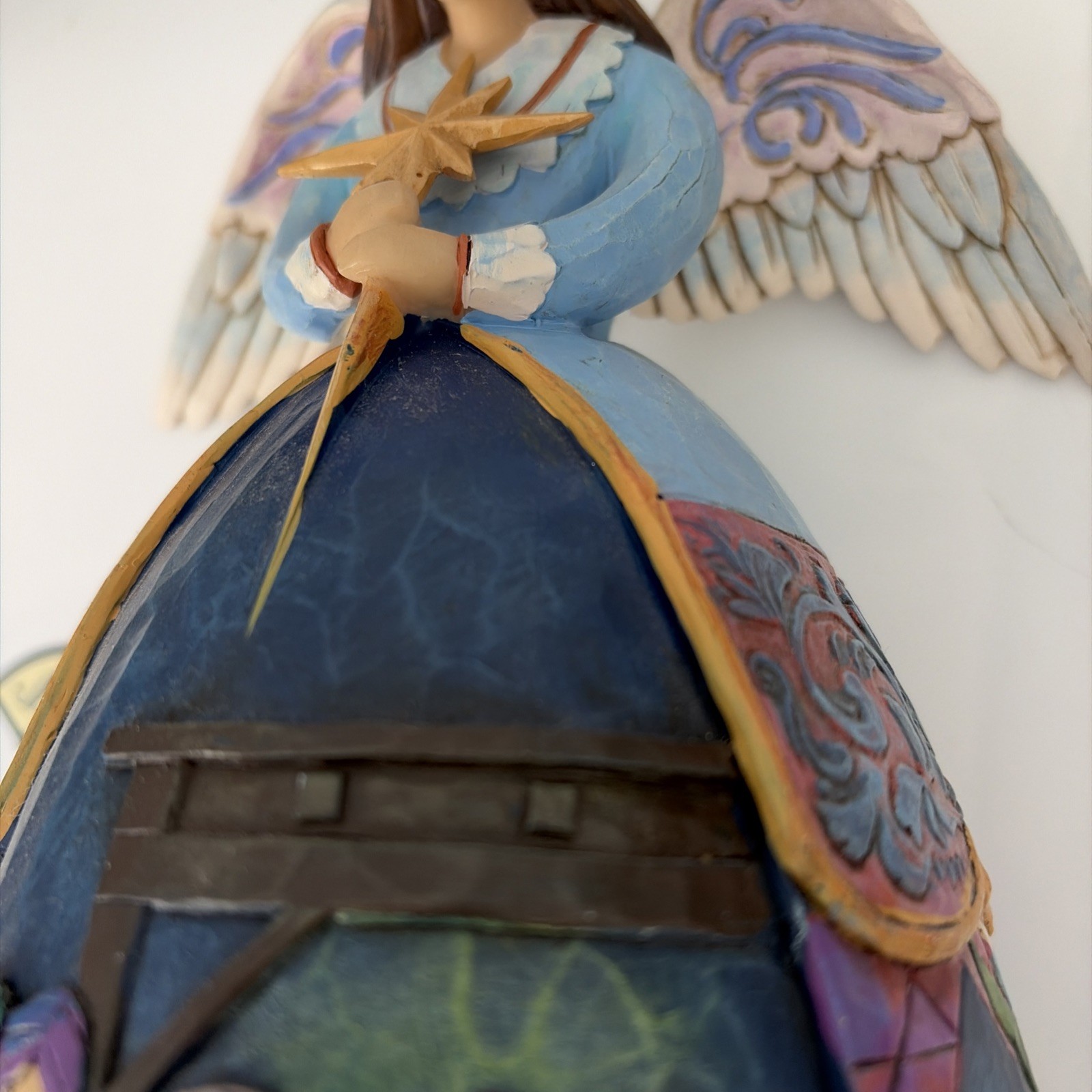 JIM Shore Angel with Nativity Scene figurine #4059760BT “Unto Us A Son Is Given”