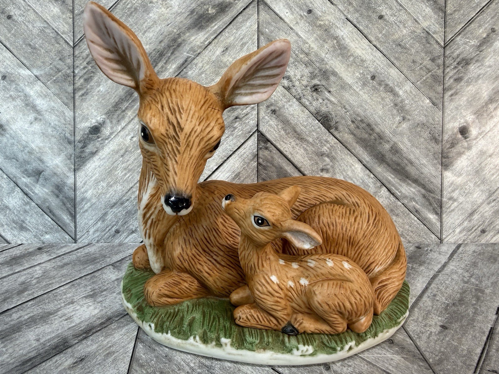 Vintage Homco Mother Deer and Fawn Porcelain Figure #1441 Home Interior