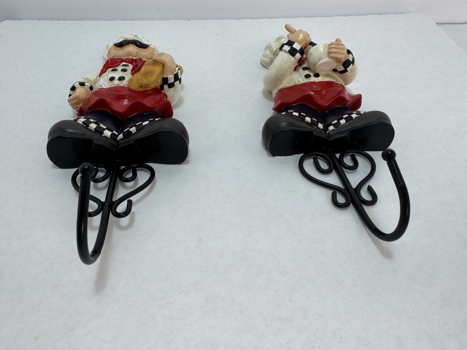 Interesting Chef Figurine 6″ F/Towel Hanger W/Hook. Good Kitchen Decoration