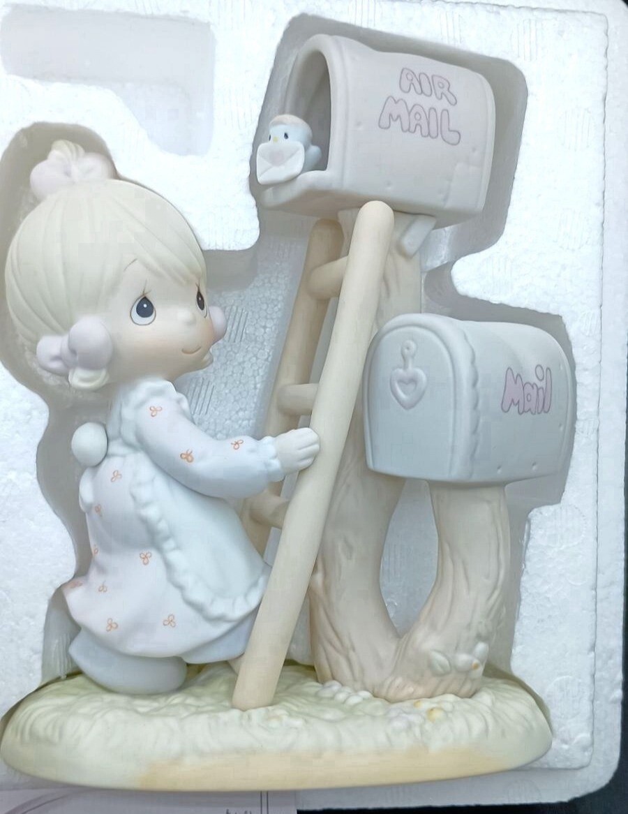 Precious Moments Good News Is So Uplifting Porcelain Figurine Enesco 1991 New