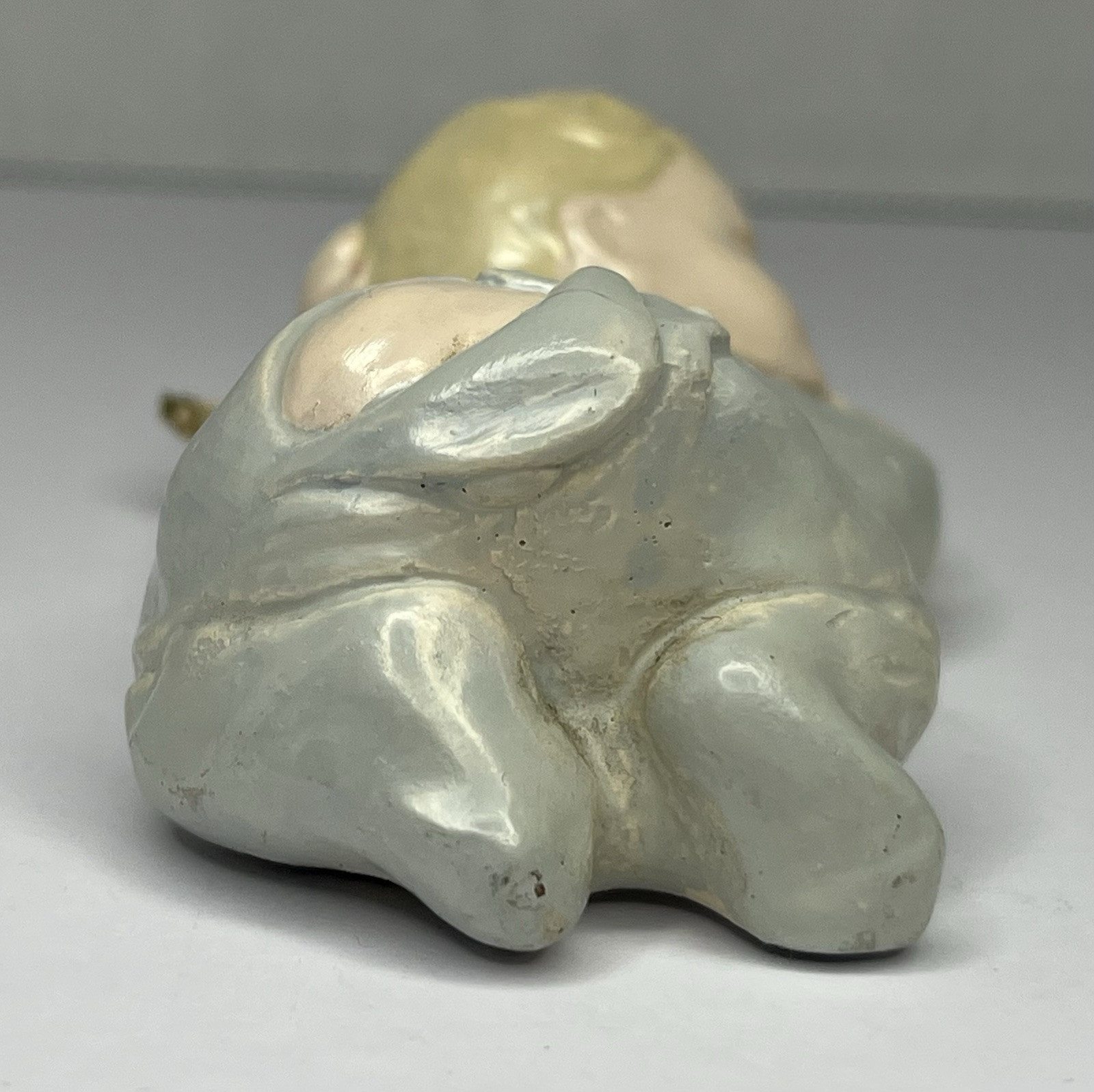 Vintage Chalk Ware Sleeping Blonde Baby In Blue Pajamas Wall Plaque Figurine 4”