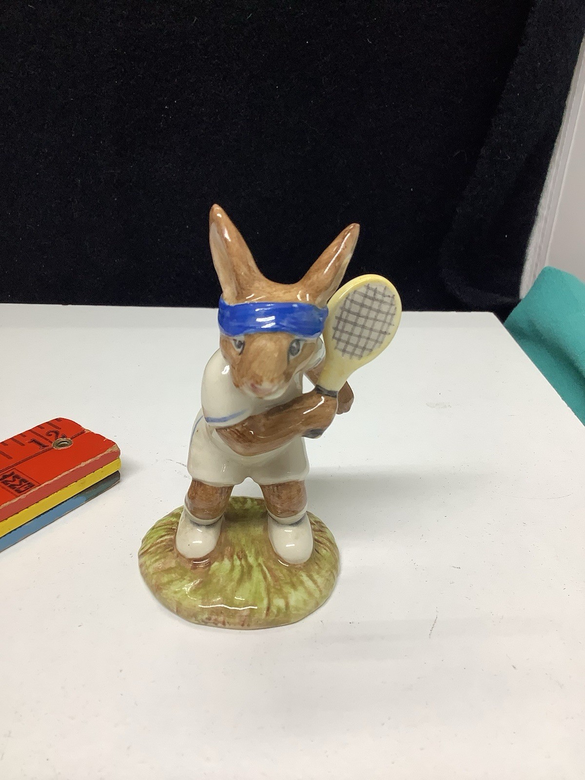 ACE BUNNYKINS DB42 ROYAL DOULTON Made in England 1985 Tennis Player