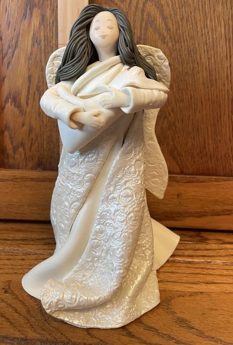 Kneeded Angels Miracles #6904 Pavilion Gift Co Angel With Baby In Arms 8” Tall