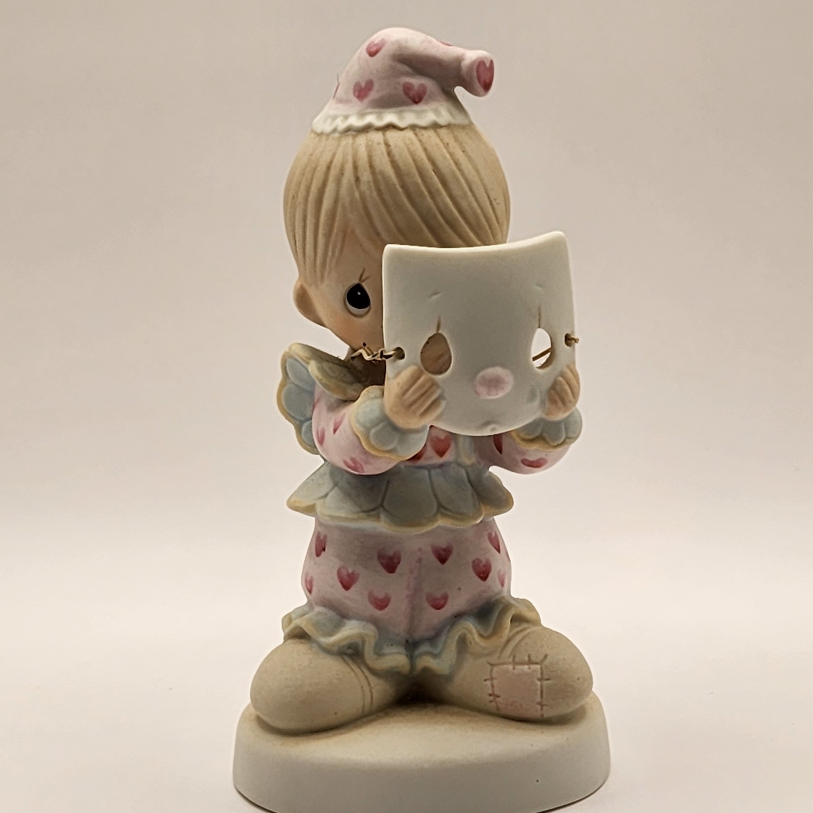 RARE ENESCO PRECIOUS MOMENTS PM-822. PUT ON A HAPPY FACE (1981) Fish Symbol