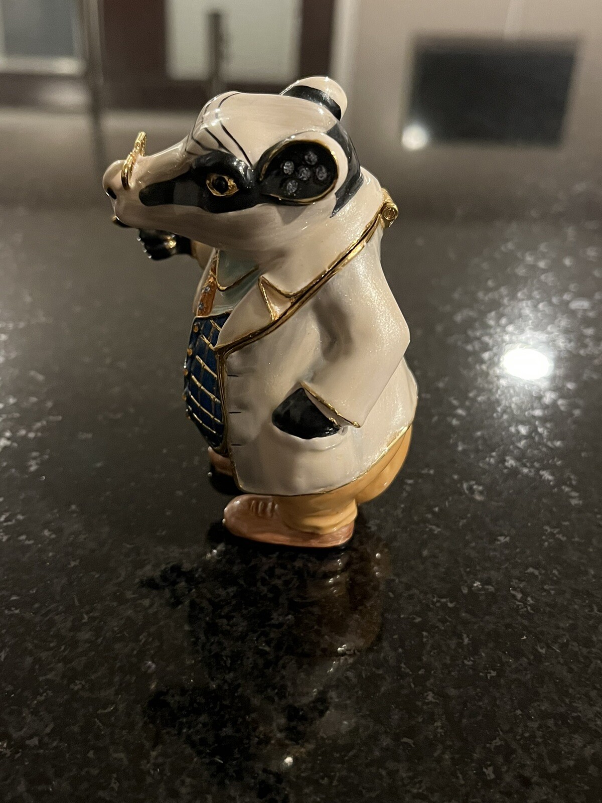 Wind In The Willows – 2005 Badger Trinket Box w/ Pin from Hidden Treasures IOB