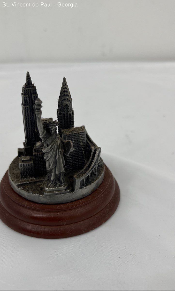 Vintage New York City NYC Skyline WTC Empire State Statue of Liberty Figurine